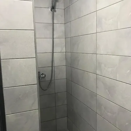 Apartman 84 Stan Na Dan *